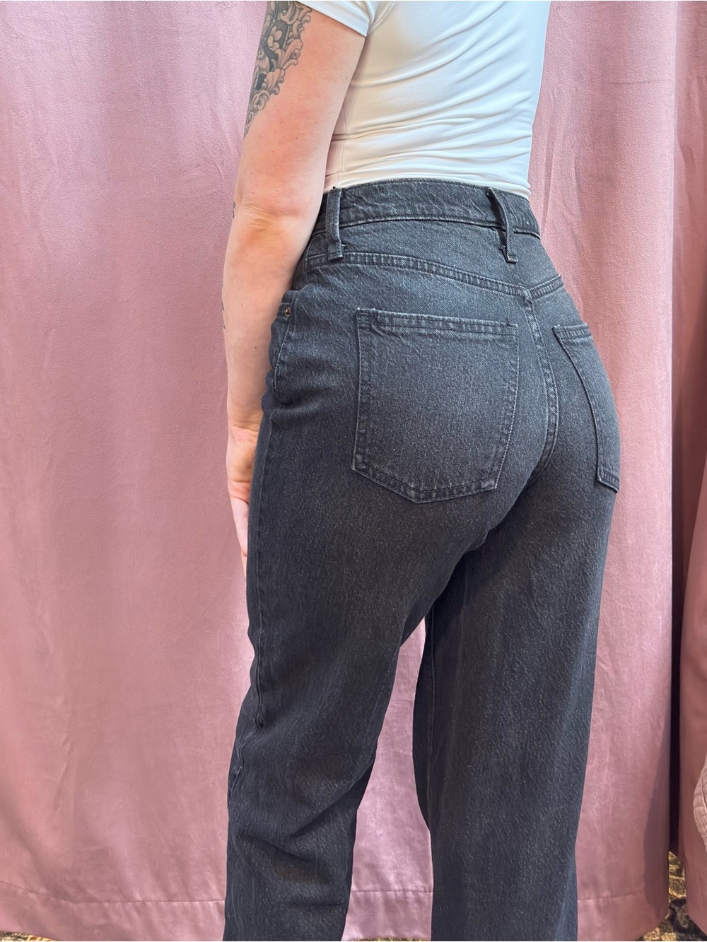 Universal Thread High Rise 90s Straight Black Jeans Size 0R